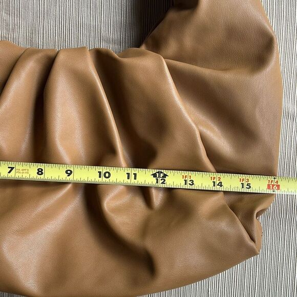 Dumpling Slouch clutch Purse Buttery Soft Camel - Picture 4 of 8